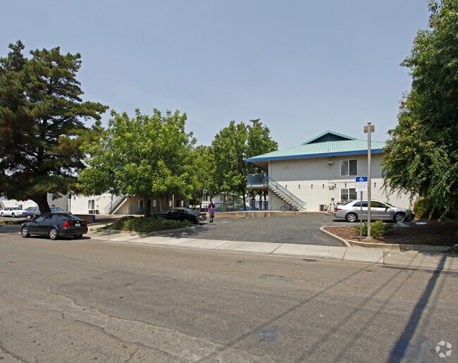 Building Photo - Northcrest Circle Apartments