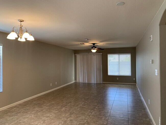 Building Photo - 13250 W Port Royale Ln