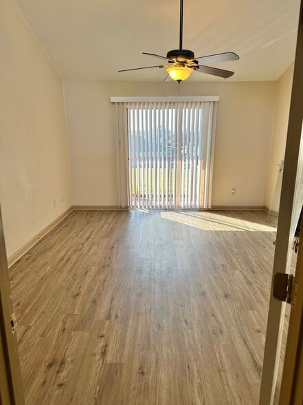 Building Photo - 1308 Cartier Dr