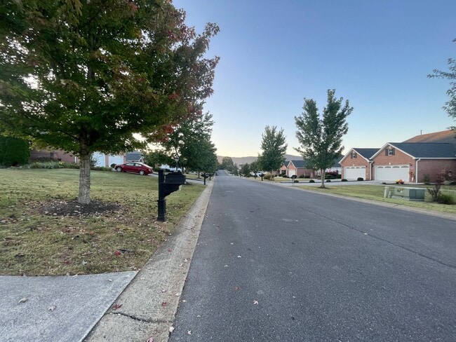 Building Photo - 1930 Scarlett Meadows Dr