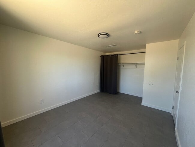 Building Photo - P027