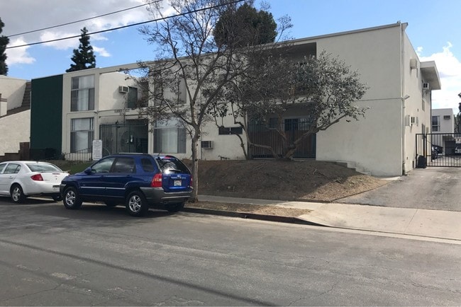 Building Photo - Camden Crest