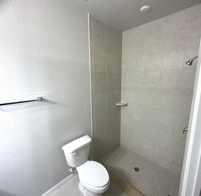 Building Photo - Available Now!! NW CAPE CORAL 3 BEDROOM 2 BATHROOM 2 CAR GARGAGE