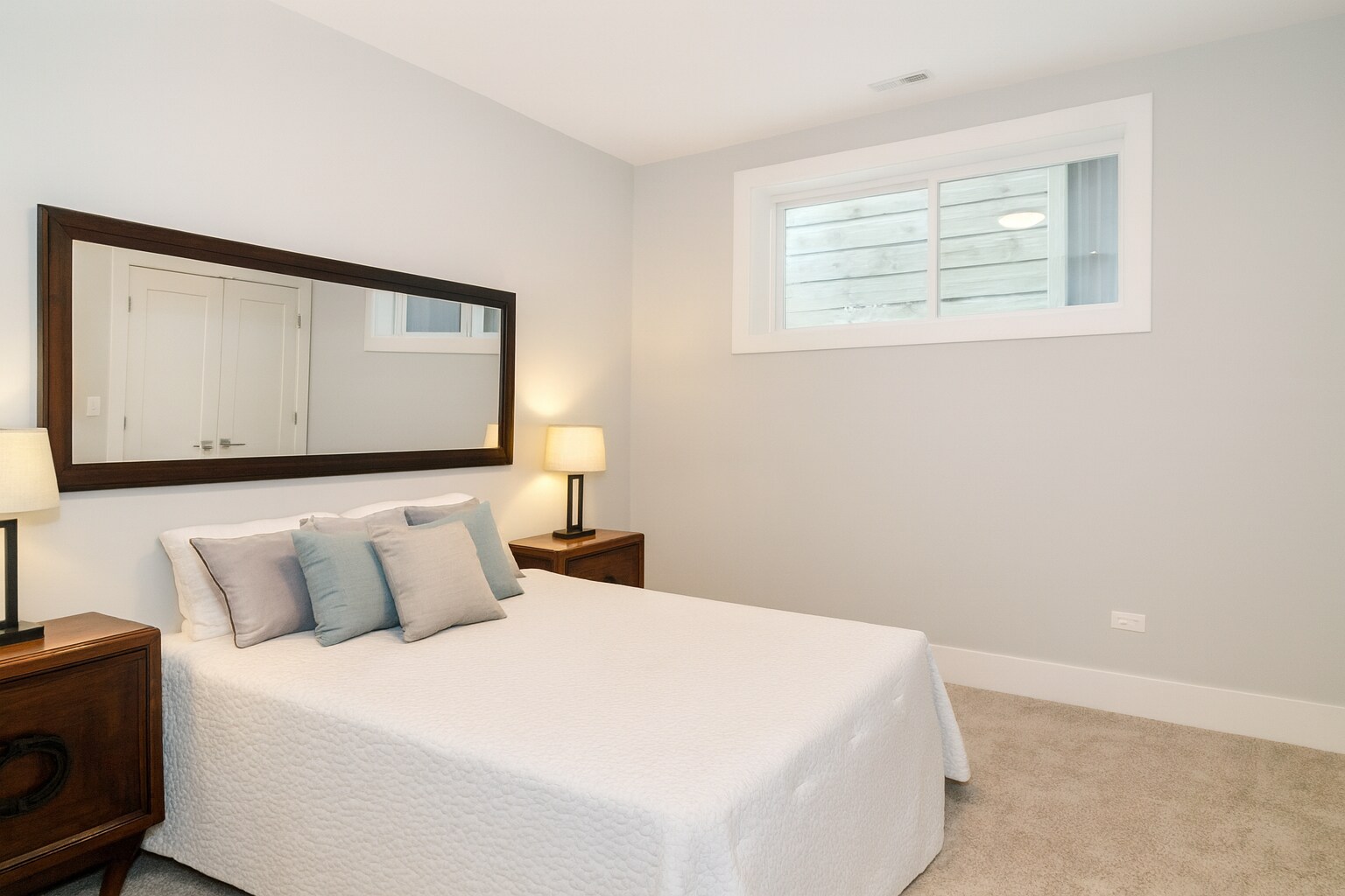 Building Photo - 1629 S Miller St