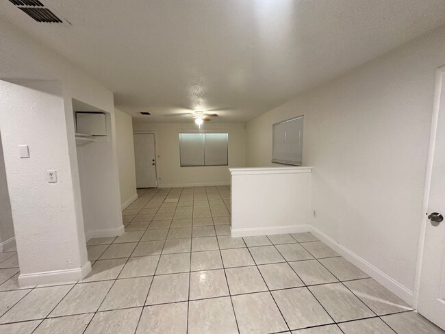 Building Photo - Charming 3 Bedroom Home in the Heart of Or...