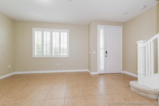 Building Photo - 2564 Gardens Pkwy
