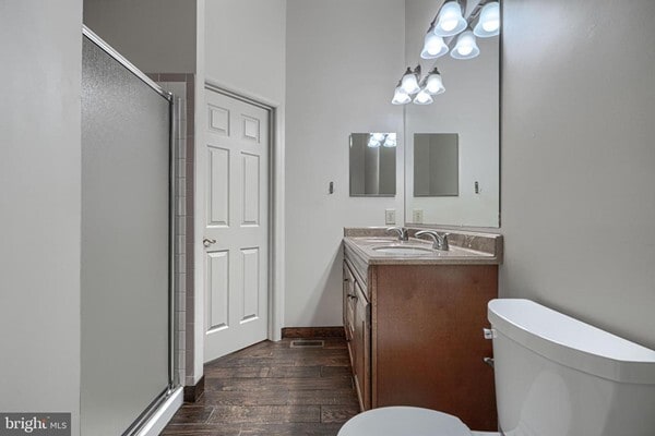 Building Photo - 6635 Commodore Ct