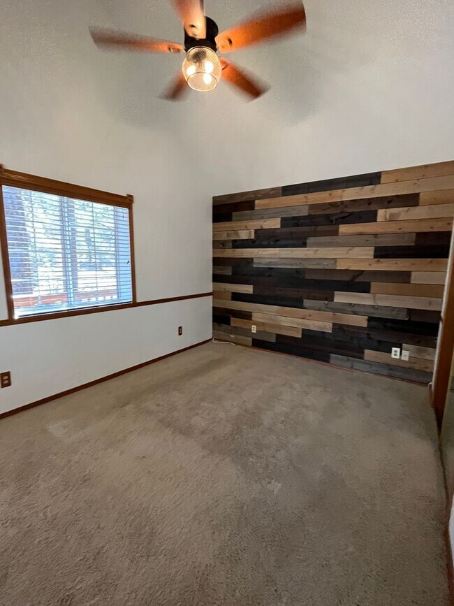 Building Photo - Beautiful 2 Bedroom 2 Bathroom in Big Bear City with Large Backyard