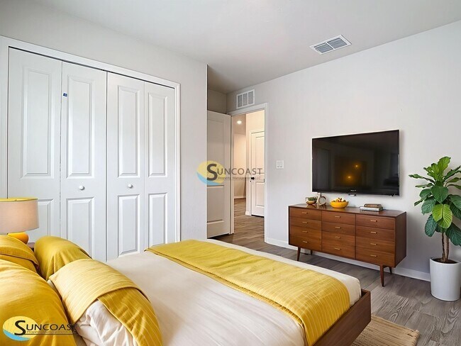 Building Photo - 3090 E Odier St