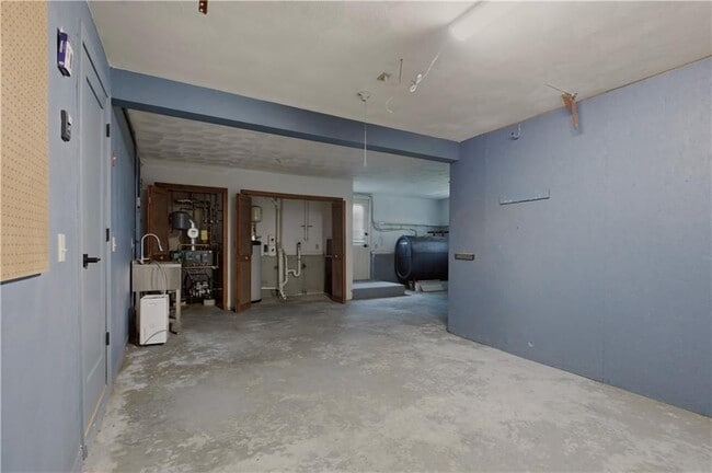 Building Photo - 18 Waterman St