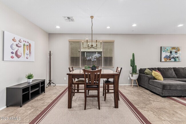 Building Photo - 7657 S Debra Dr