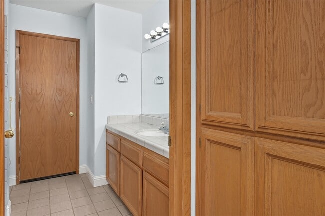 Building Photo - 29766 Tioga Dr