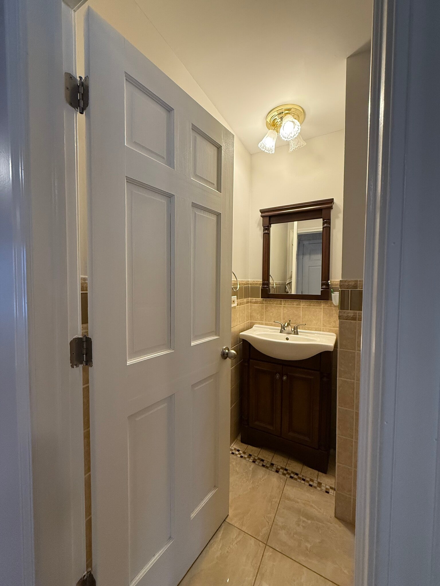 Building Photo - 284 Washo Dr