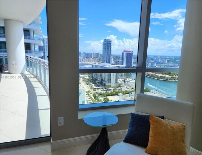 Building Photo - 3535 S Ocean Dr