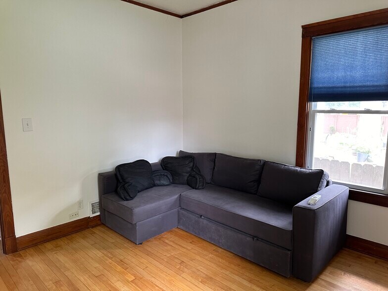 Bedroom 2.2 - 524 W Shore Dr