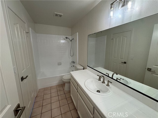 Building Photo - 524 S Catalina Ave