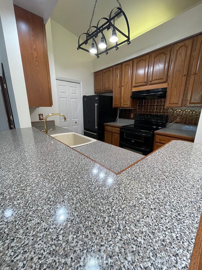 Building Photo - 13701 Modrad Way