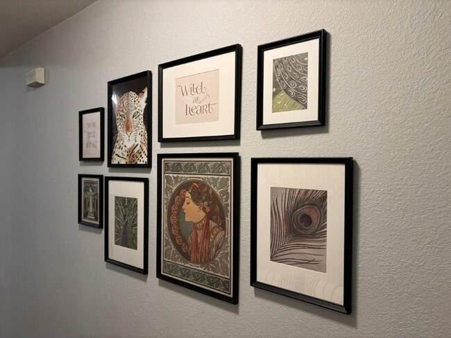 Building Photo - 6 Hart Ln