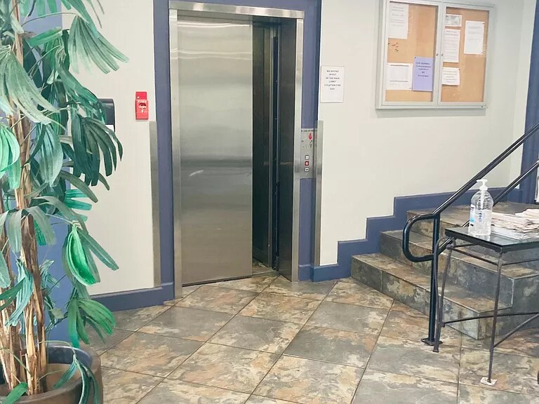 Building Photo - 10982 Roebling Ave