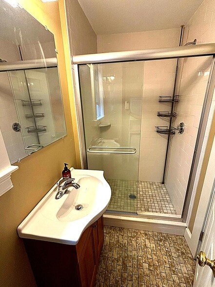 Building Photo - 44 Pearl St