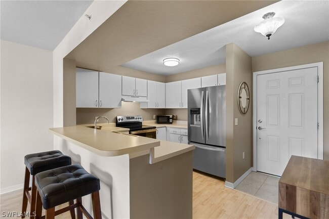 Building Photo - 8274 Key Royal Cir