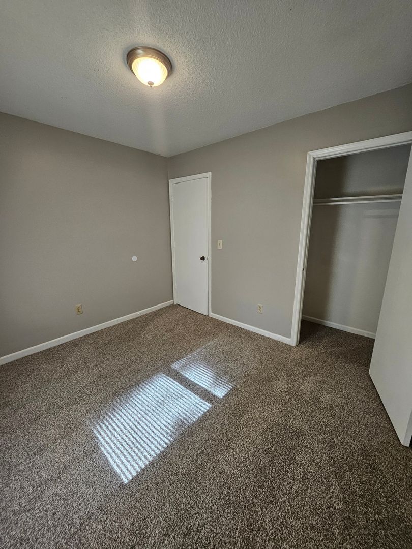 Building Photo - 5307 Dawndeer Ln