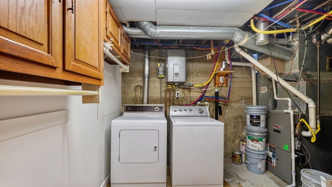 Building Photo - 1275 E Lavon Dr