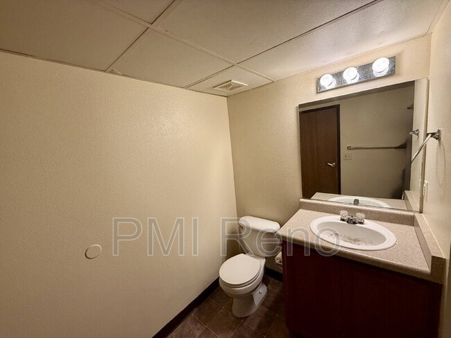 Building Photo - 1600 I St