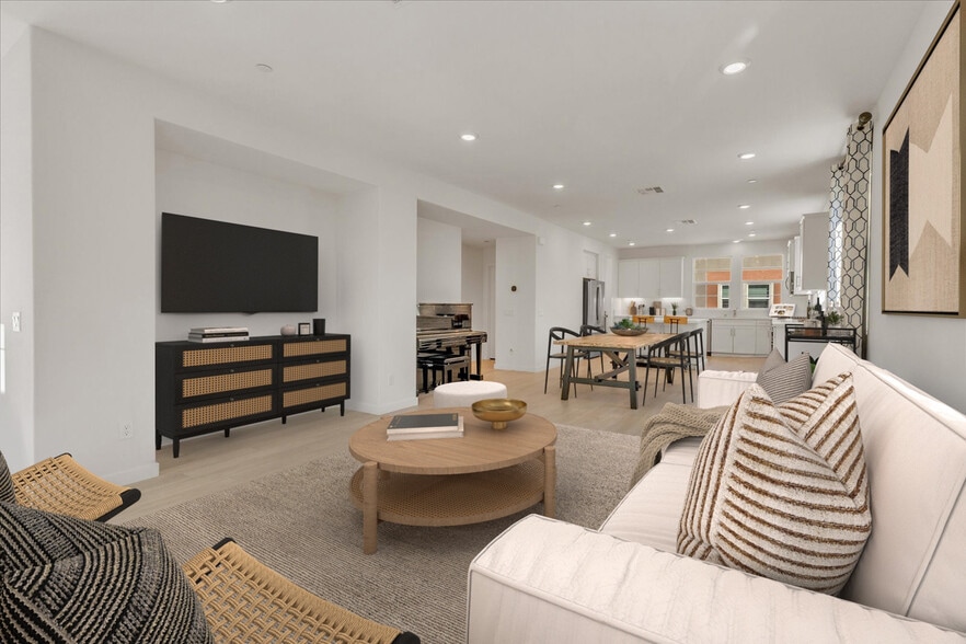 Virtually Staged - 27116 Valley Oak Pl