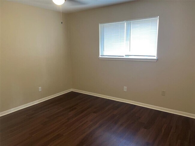 Building Photo - 4710 Airport Blvd