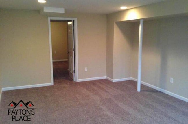 Building Photo - Spacious Single Family home with Huge Back...