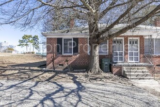 Building Photo - 4622-4624 Arlington Street - Inside CoC - R09216-08-01