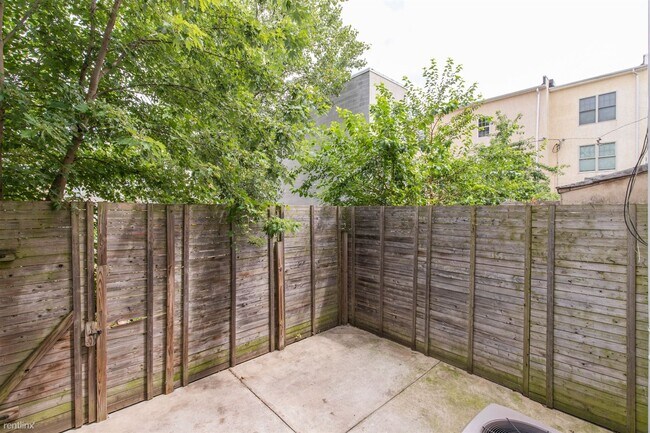 Building Photo - 4 br, 2 bath Duplex - 1709 ARLINGTON ST Un...