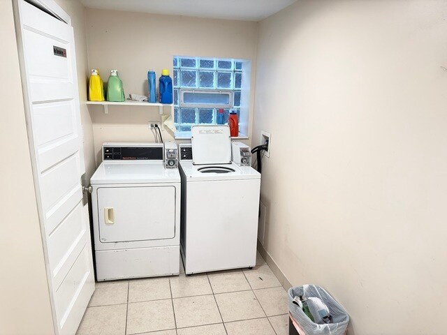 Building Photo - 2326 N Kostner Ave