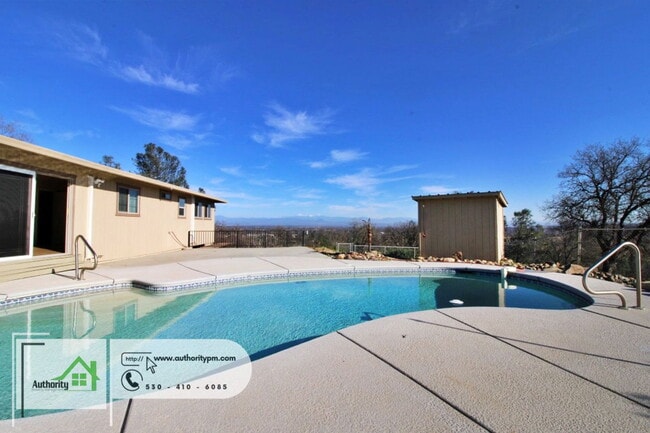 Building Photo - 19250 Hill St