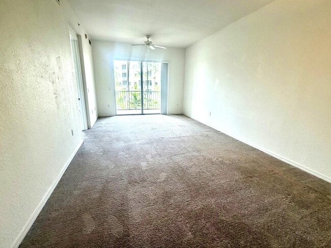 Building Photo - 3600 Oaks Clubhouse Dr