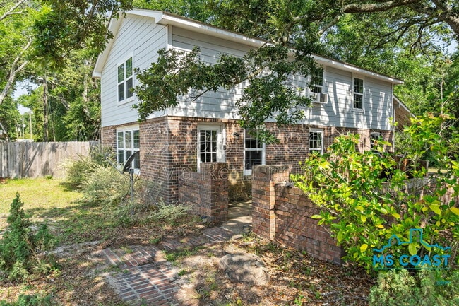 Building Photo - 2538 Bryn Mawr Ave