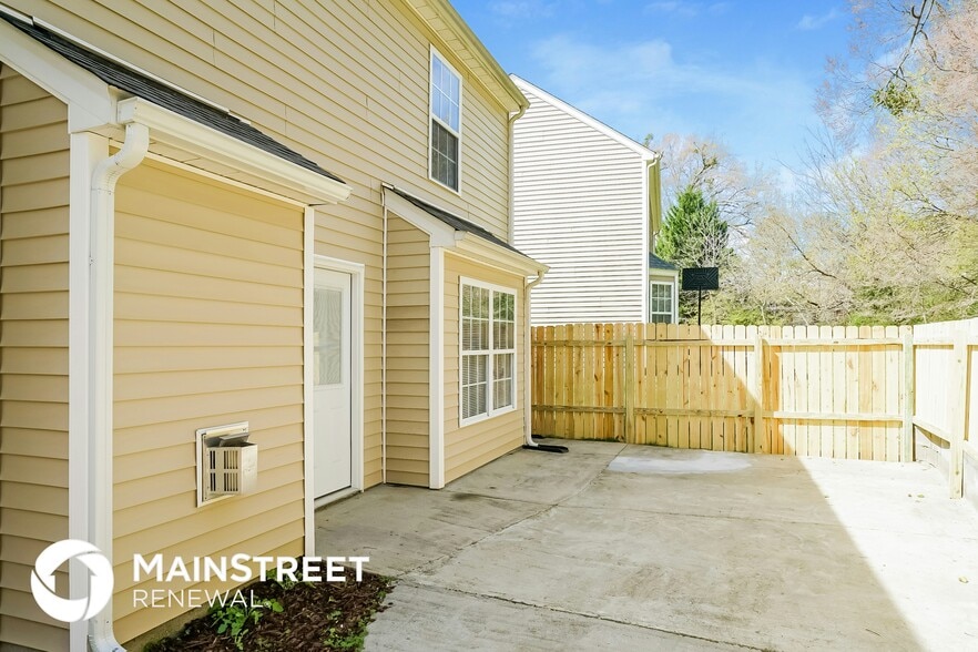 Building Photo - 1405 Cricket Ridge Dr