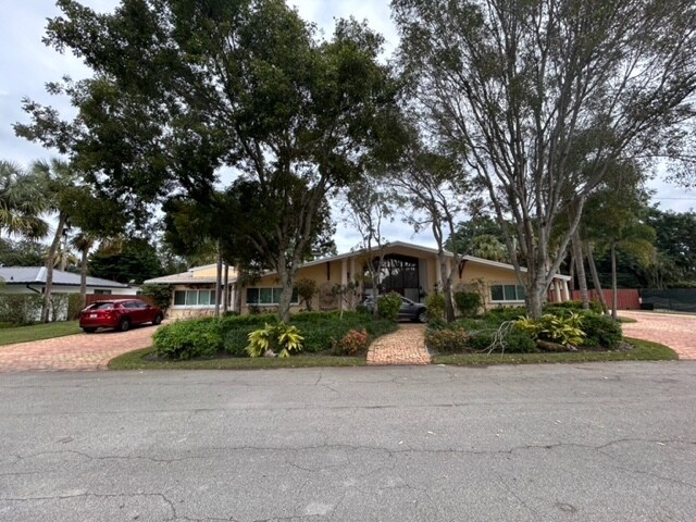 Building Photo - 630 NW 7th Ave