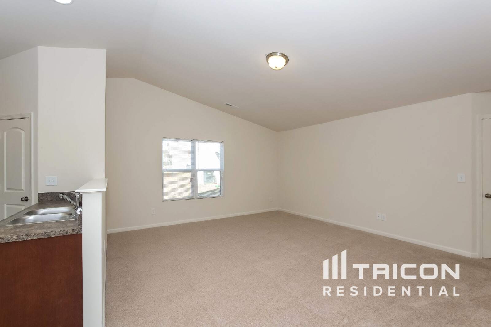 Building Photo - 322 Olde North Church Dr