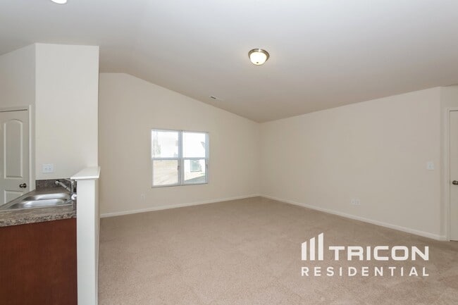 Building Photo - 322 Olde North Church Dr