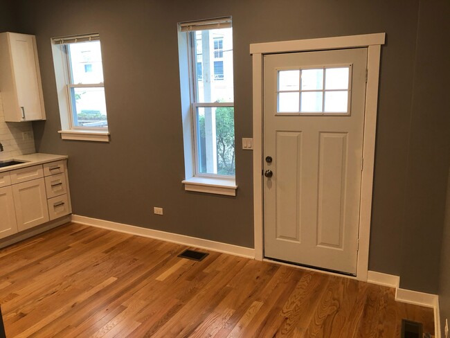 Back door/Kitchen - 5521 S Dorchester Ave