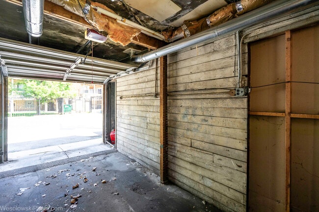 Building Photo - 5121 S Ellis Ave