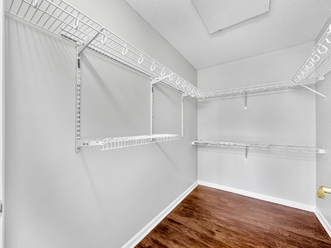 Building Photo - Beautiful 2 Beds 2 Baths Villa in Far South