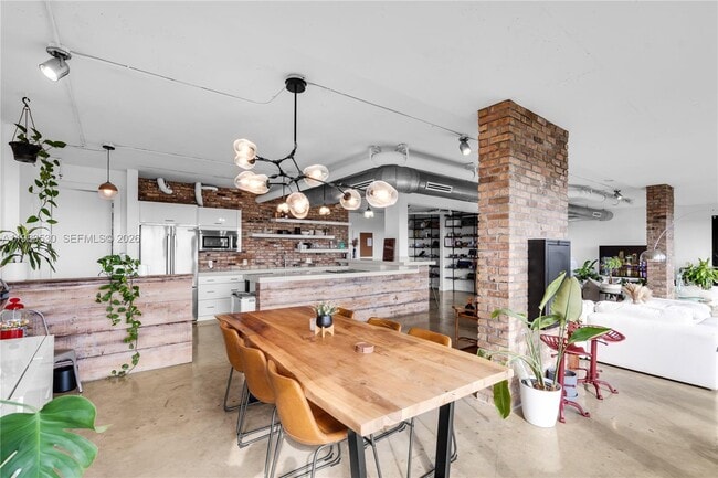 Building Photo - 5701 Biscayne Blvd