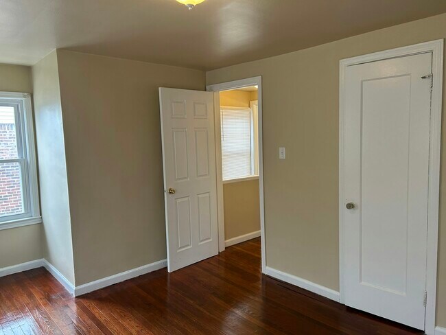 Building Photo - 18515 Greenfield Rd