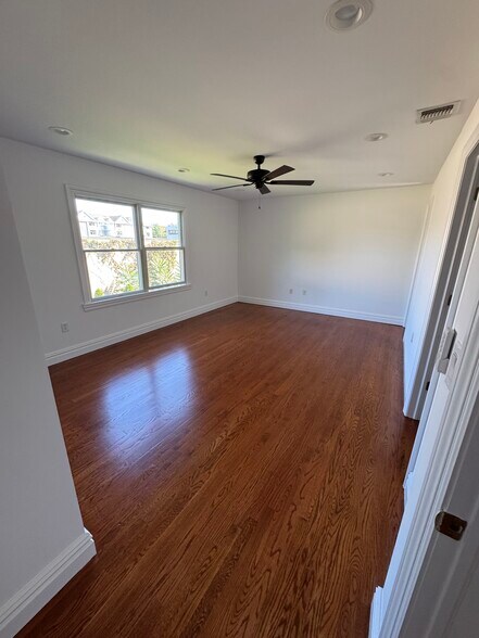 Building Photo - 41 Chobot Ln