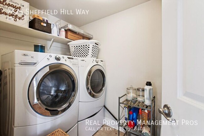 Building Photo - 2675 Sheffield Hill Way