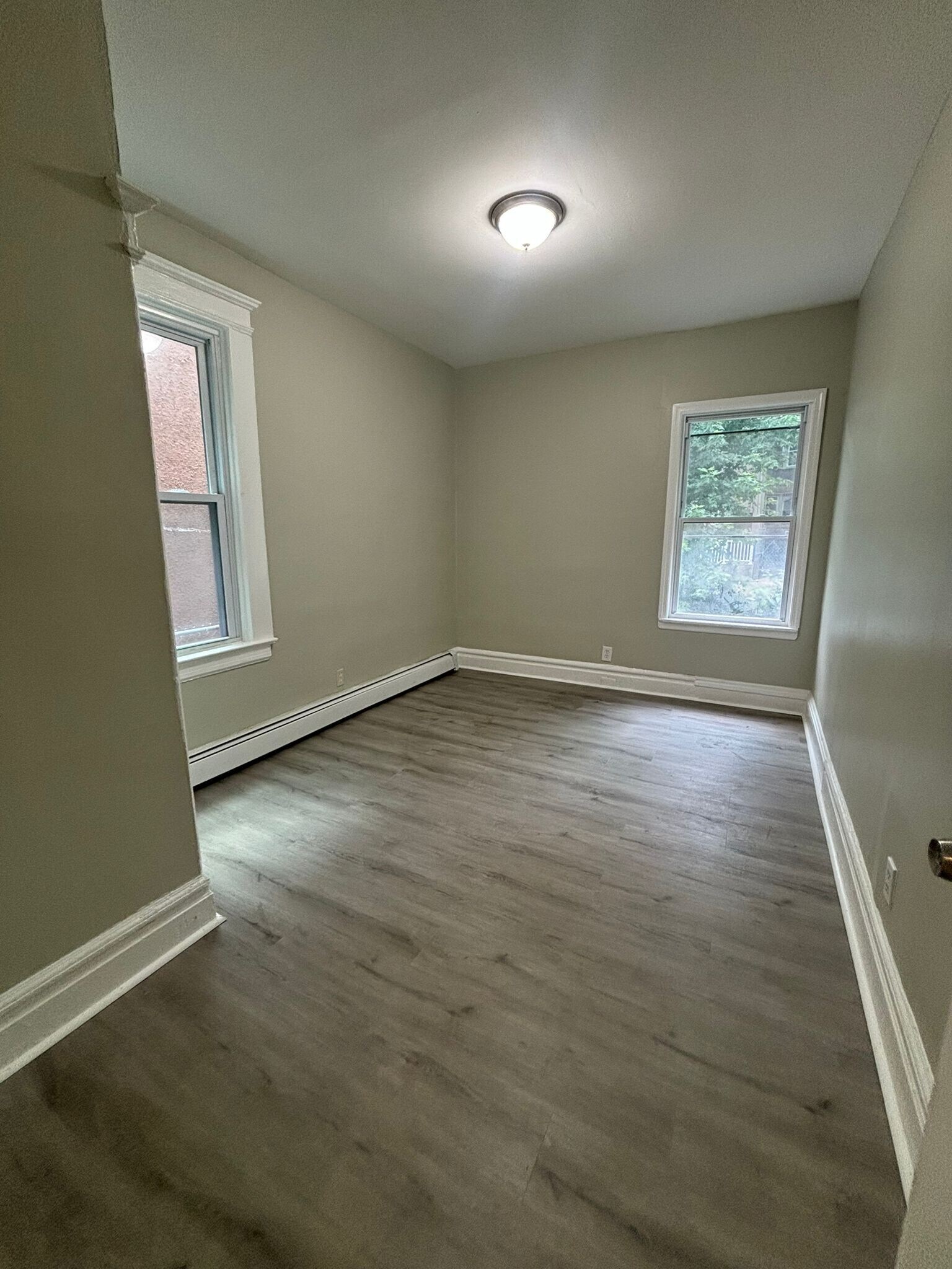 Building Photo - 807 S 13th St