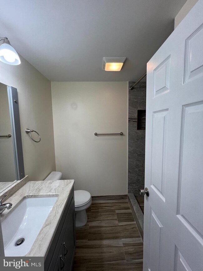 Building Photo - 7509 Cove Point Way